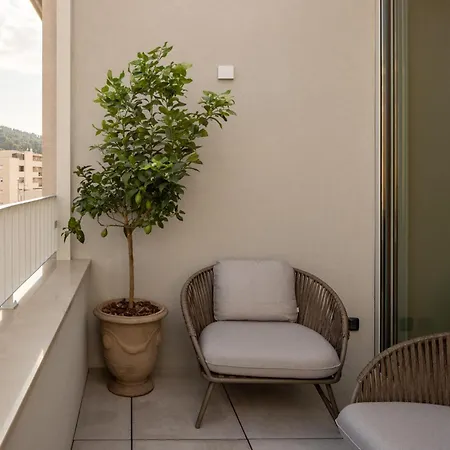 Rooftop Jacuzzi & View Apartman